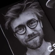 Portrait cssJPG Jenfi par Claus Gueiss Portrait cssJPG Jenfi par Claus Gueiss